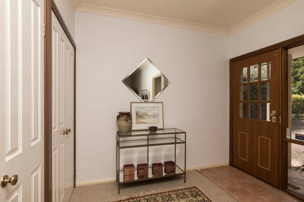 3 Bdrm 2 Bthrm House Close To Canberra Cbd & Anu Eksteriør billede